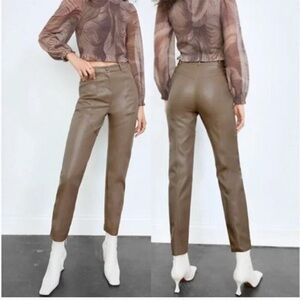 NWOT! Aritzia Wilfred Rebel High Waisted Vegan Leather Pants in Taupe - Size 4